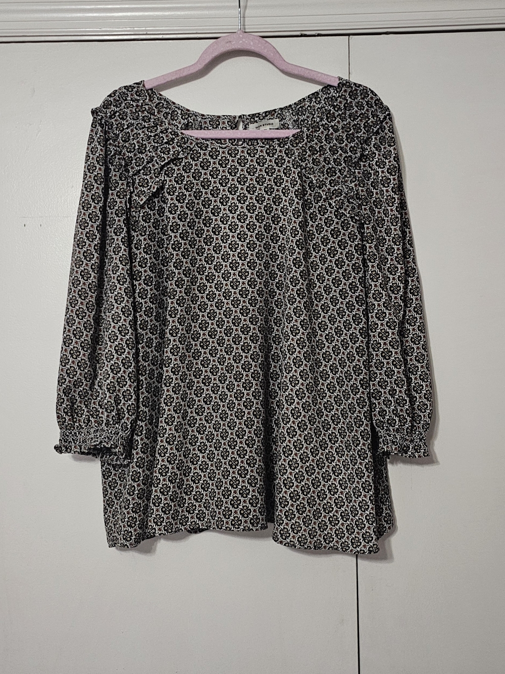 Maxx Studio Black and Beige Tile Print Peasant Blouse Sz 1x